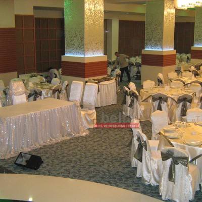 sandalye giydirme düğün salonu tekstil